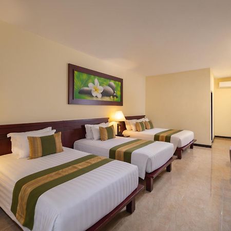 Adi Dharma Hotel Kuta Kuta Lombok Exteriör bild